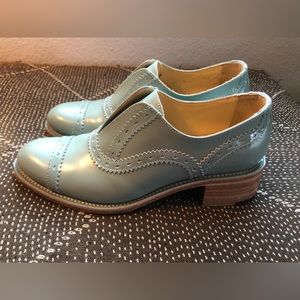 THE OFFICE OF ANGELA SCOTT Ms. Arzner Slip-On Loafer NWOB